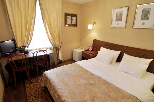 Admiralteyskaya Hotel San Petersburgo Habitación foto